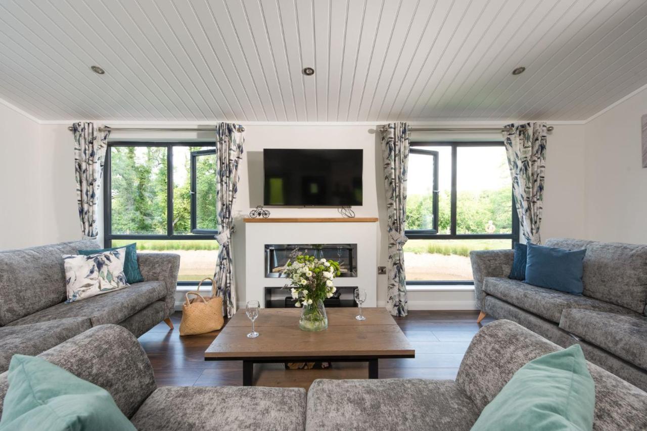 Lilac Lodge, 22 Roadford Lake Lodges Lifton Extérieur photo
