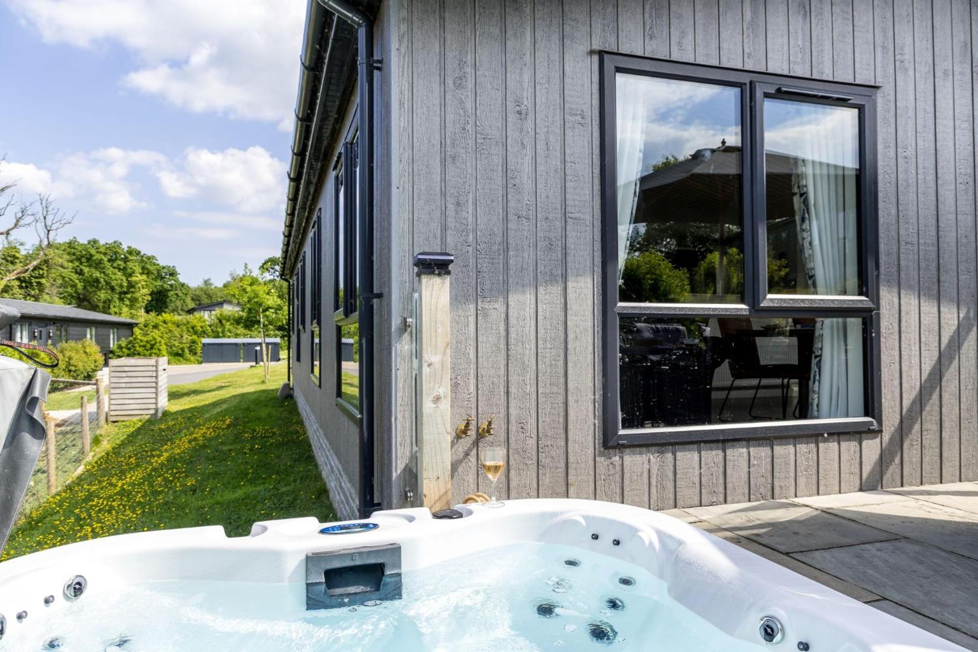 Lilac Lodge, 22 Roadford Lake Lodges Lifton Extérieur photo