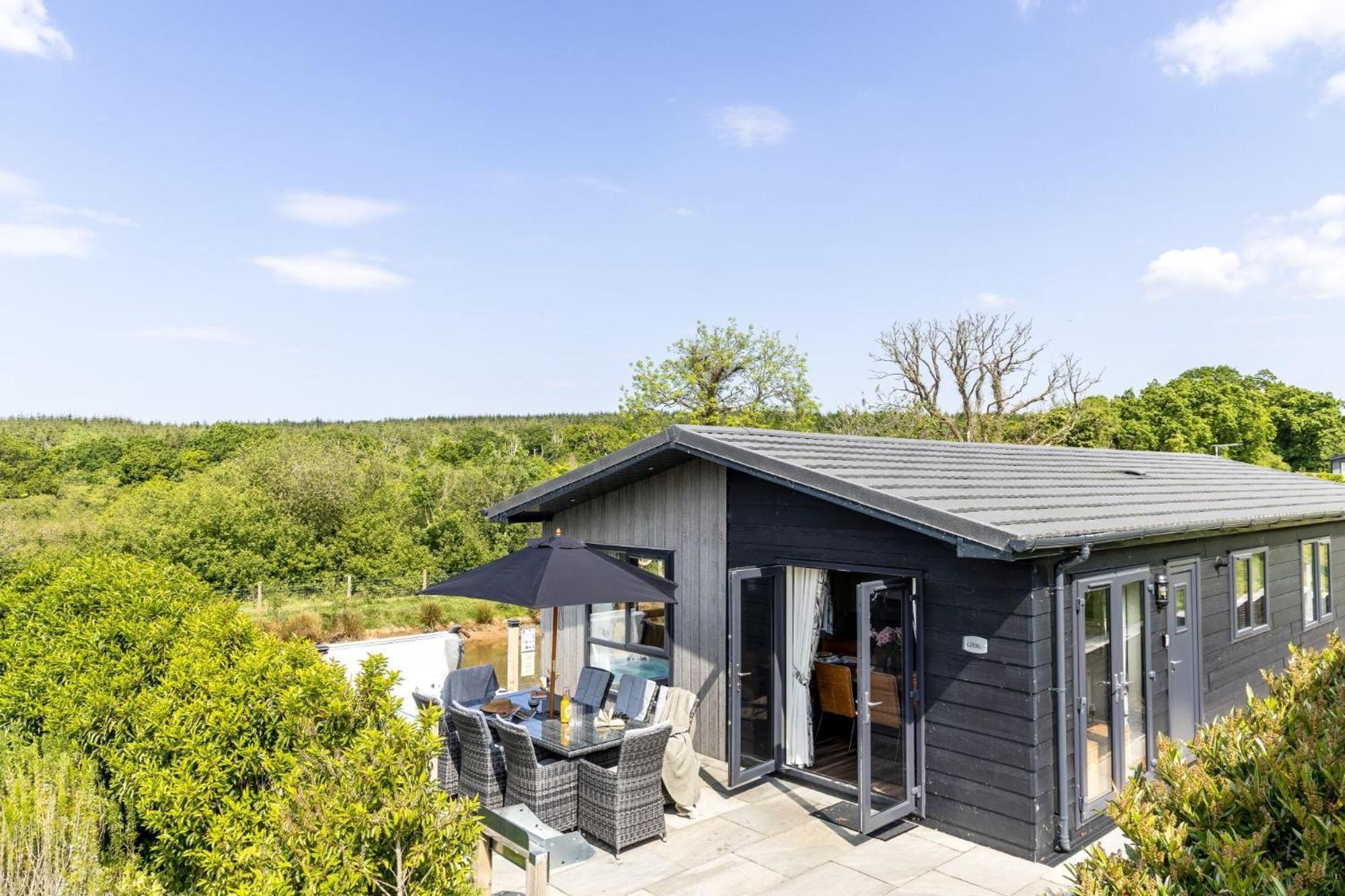 Lilac Lodge, 22 Roadford Lake Lodges Lifton Extérieur photo